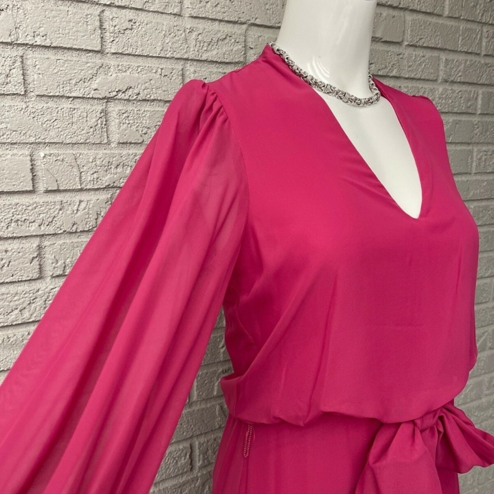 Elegant Pink V-Neck Dress